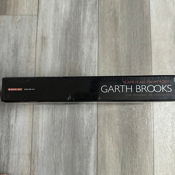 Sealed Garth Brooks Blame It All on My Roots Five Decades‎ of Influences 8 Set - Picture 4 of 4